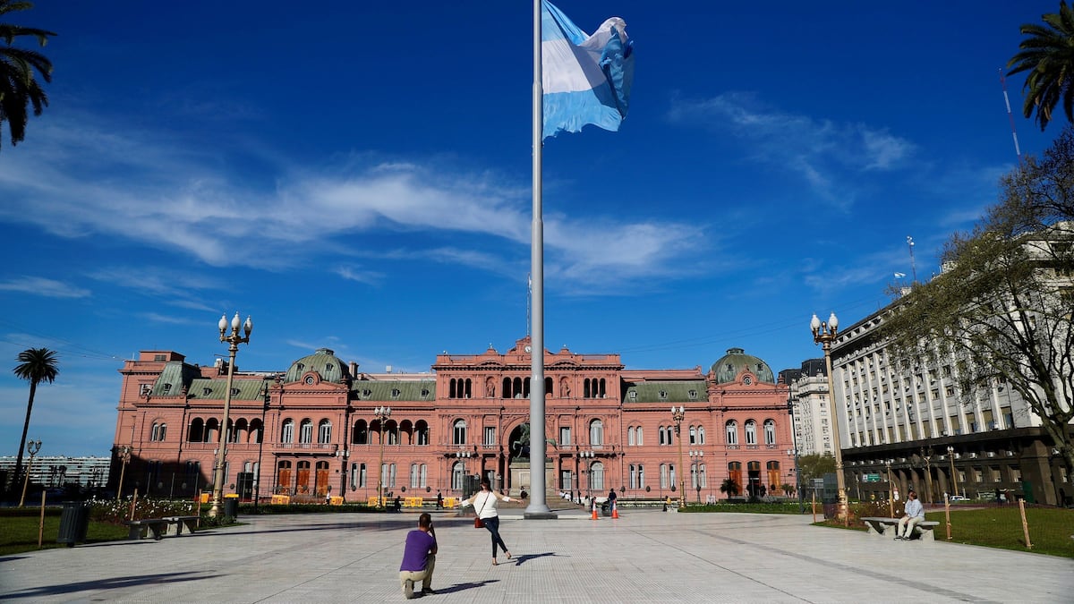 Argentina ofrece ciudadanía a cambio de inversiones