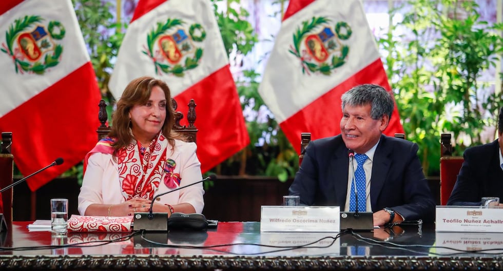 Gobernador Oscorima elogia a Dina Boluarte y llama a la unidad en Ayacucho