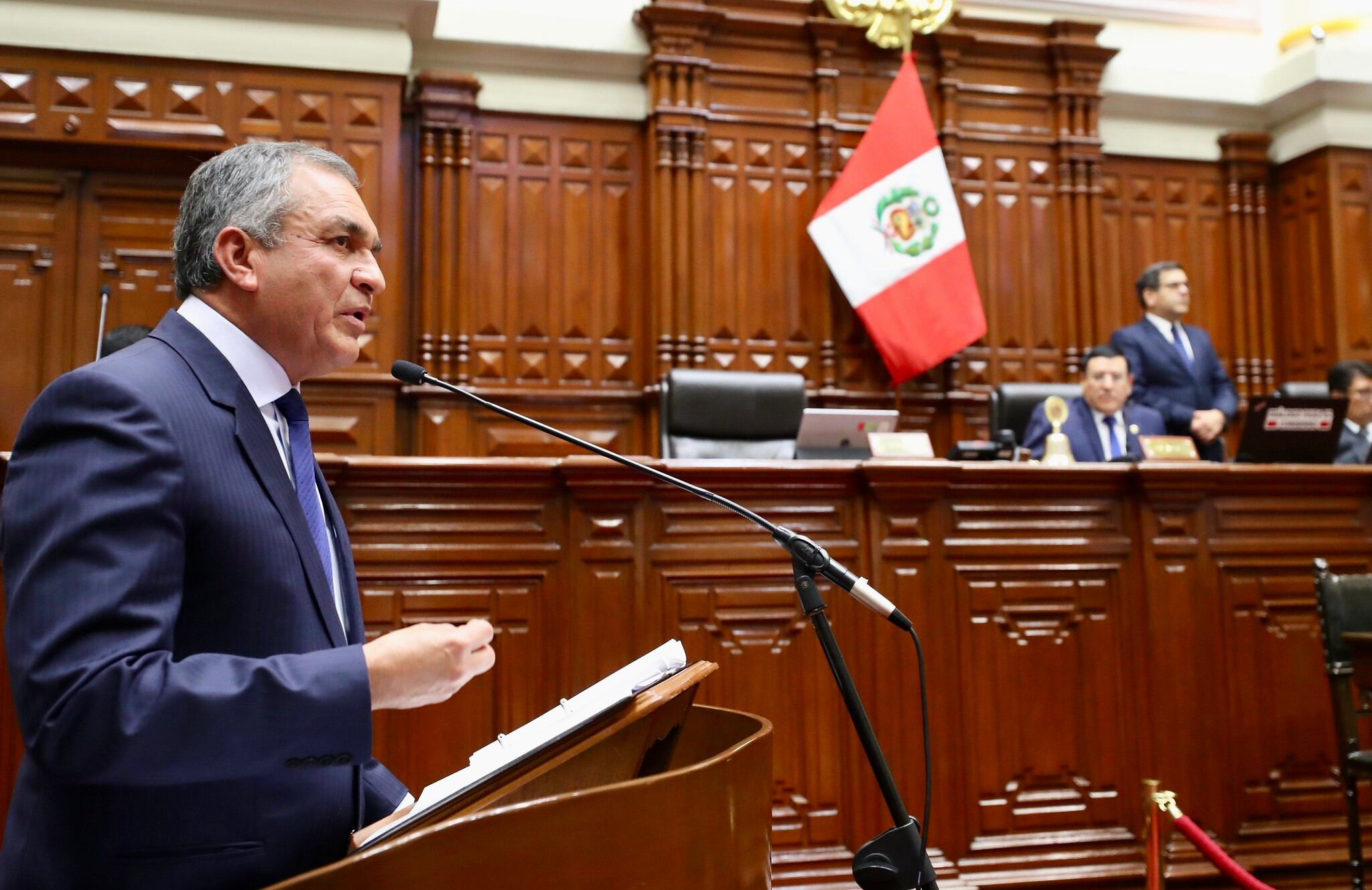 Se hace oficial la moción de censura contra Vicente Romero.