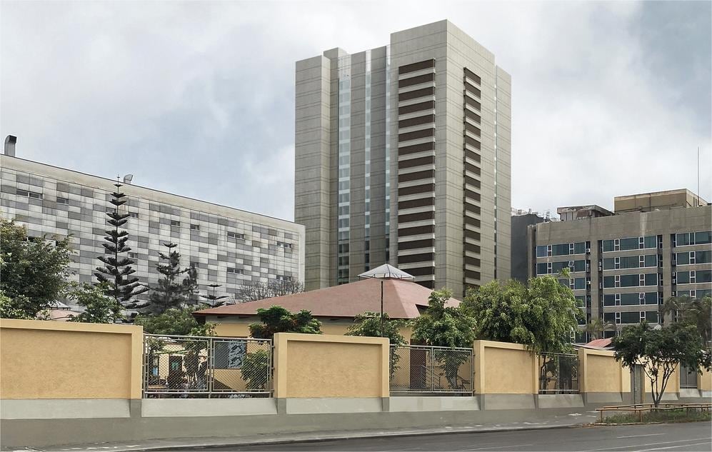 La Torre Trecca, ubicada en la cuadra 13 de la avenida Arenales, será culminada tras décadas de paralización para convertirse en el mayor centro ambulatorio de Lima bajo un esquema de Asociación Público-Privada. Foto: Andina