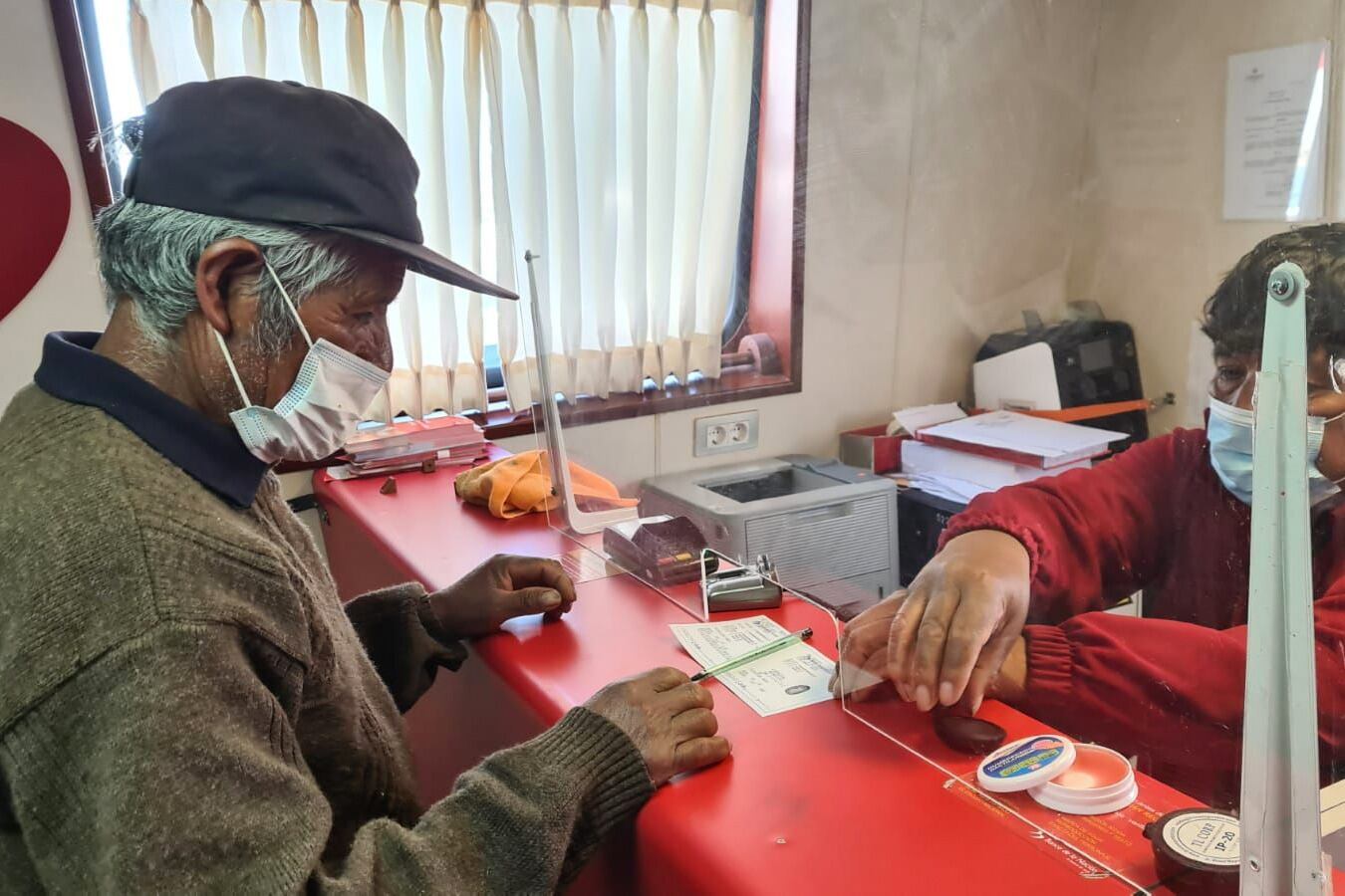 Estas atenciones corresponden a depósito, retiro, transferencia, pago de programas sociales. Foto: MIDIS