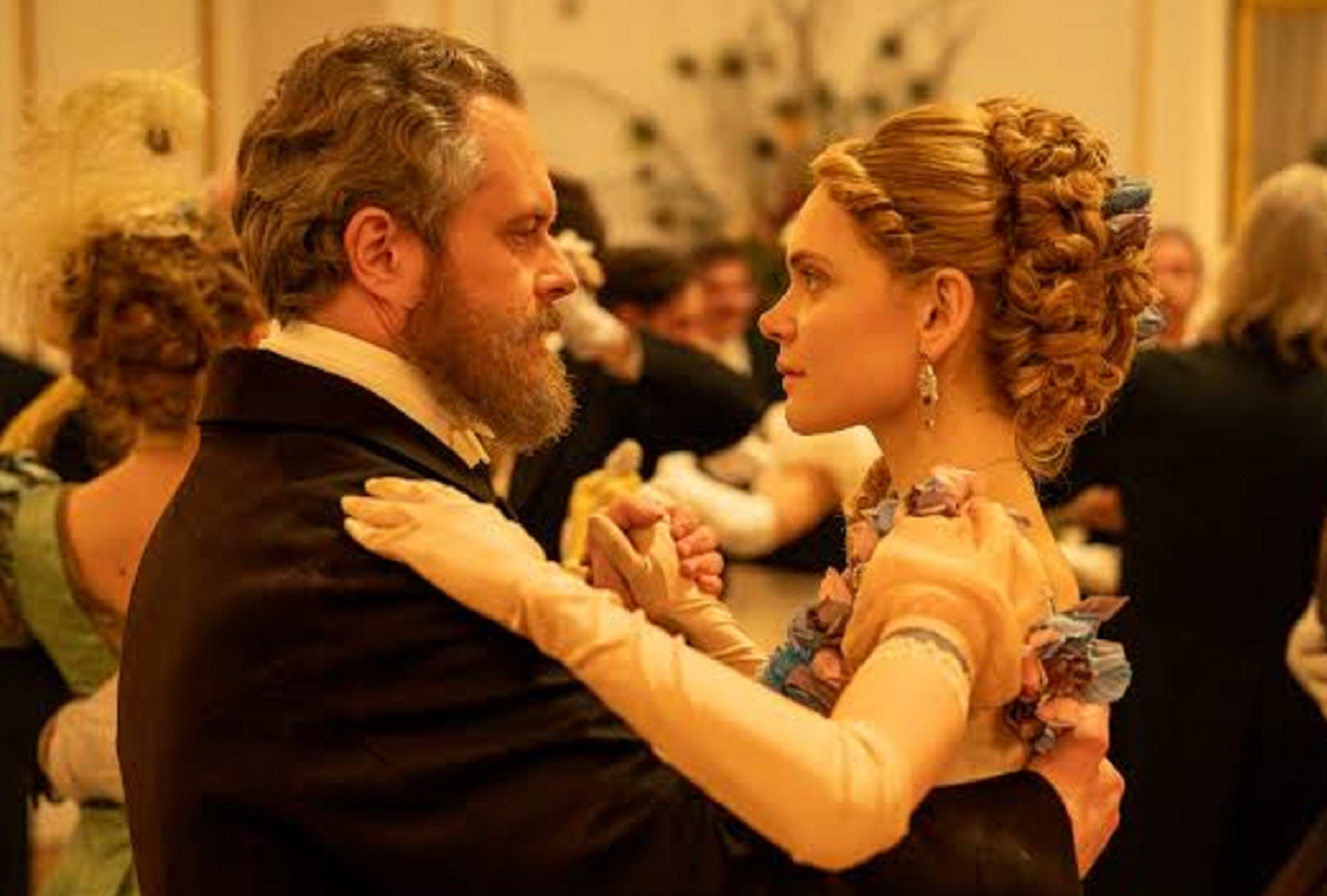 Tomasz Schuchardt asume el papel de Stanisław Wokulski y Sandra Drzymalska asume el papel de Izabela Łęcka en la serie polaca "La muñeca", que se estrena el 16 de septiembre (Foto: Netflix)