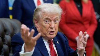 Trump amenaza con aranceles a países que venden petróleo a Cuba