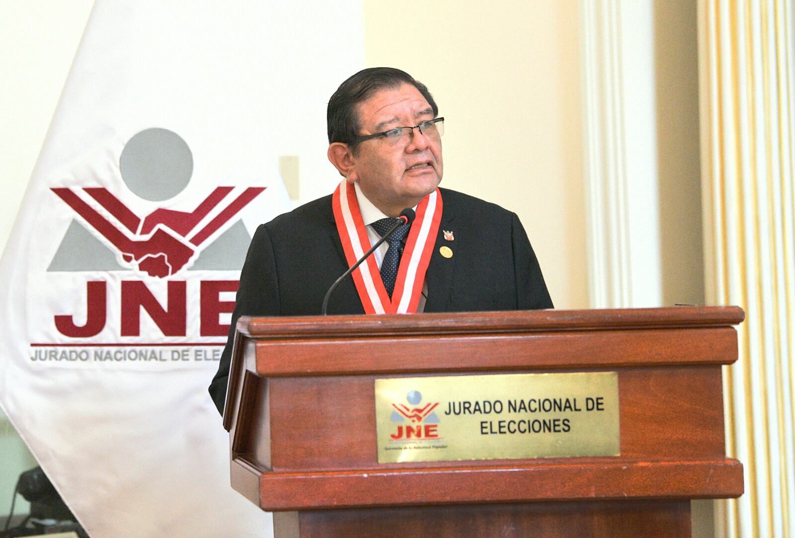 JNE rechazó amenazas de muerte contra su presidente, Jorge Salas Arenas. Foto: JNE