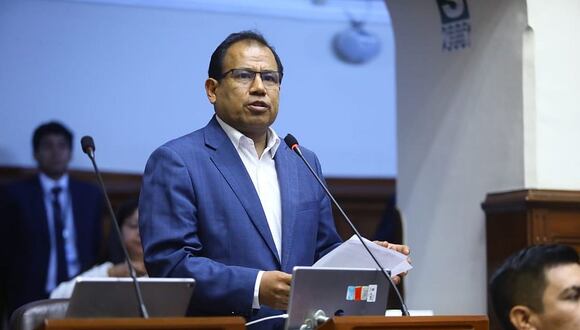 Se le descontará 60 días de sueldo a Edgar Tello por recibir donación de dinero. (Foto: Congreso)