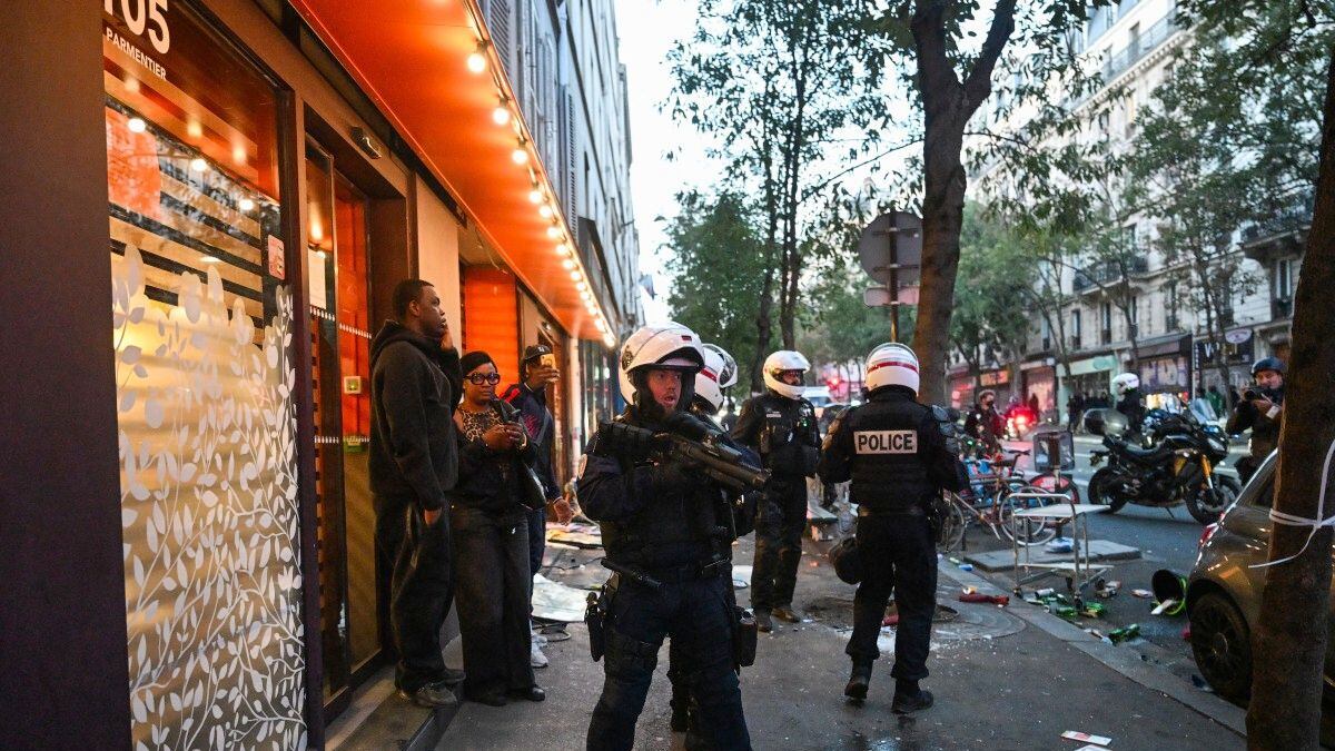 Francia: imponen toque de queda y al menos 350 detenidos por disturbios