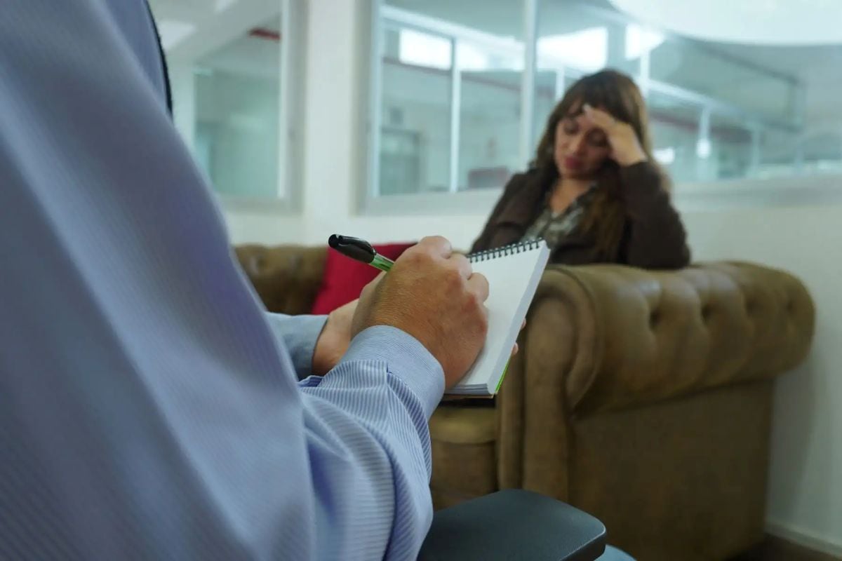 La modificación de la Ley de Salud Mental permitirá que psicólogos participen en el diagnóstico dentro de su ámbito profesional, como parte de un enfoque multidisciplinario. Foto: Andina.