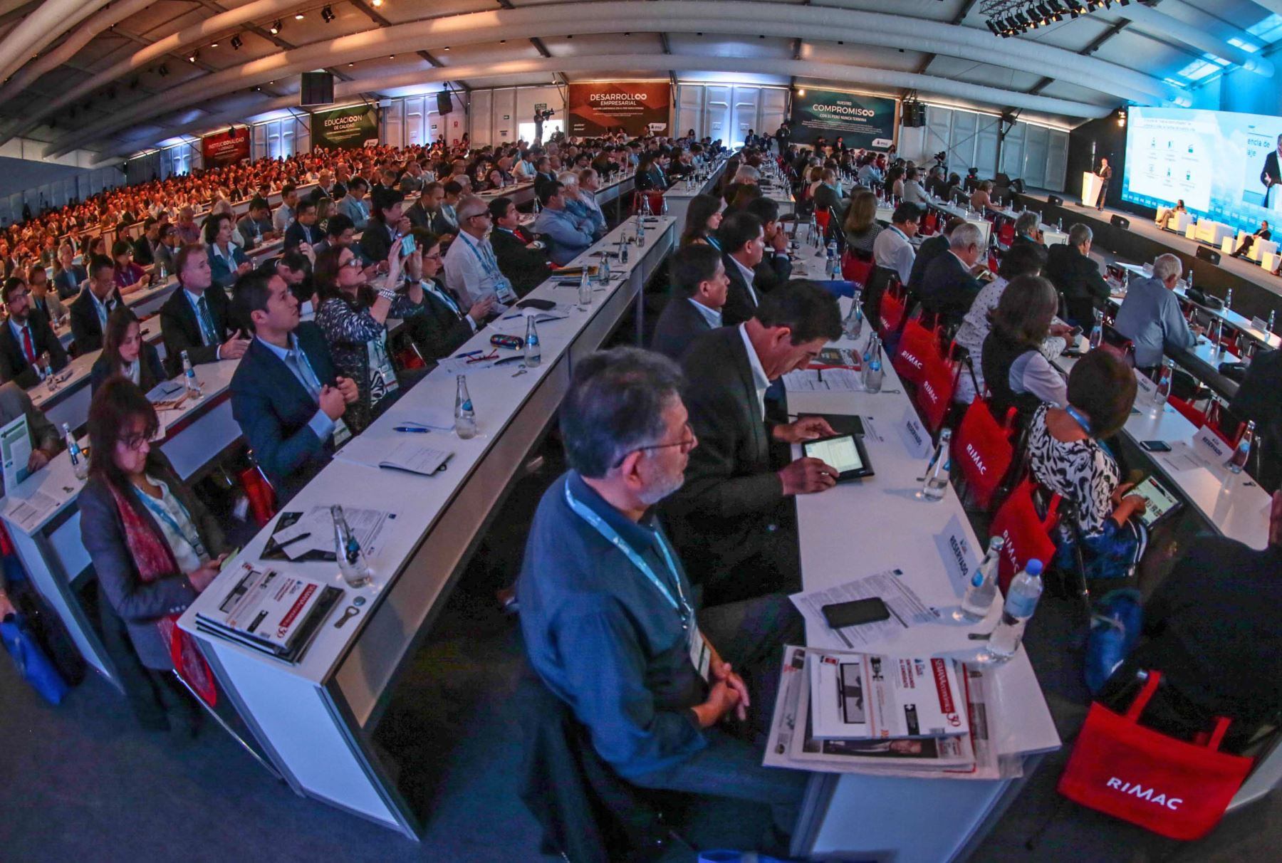 El 40% de los turistas regresa después de haber participado en una actividad empresarial o corporativa. (Foto: Promperú)