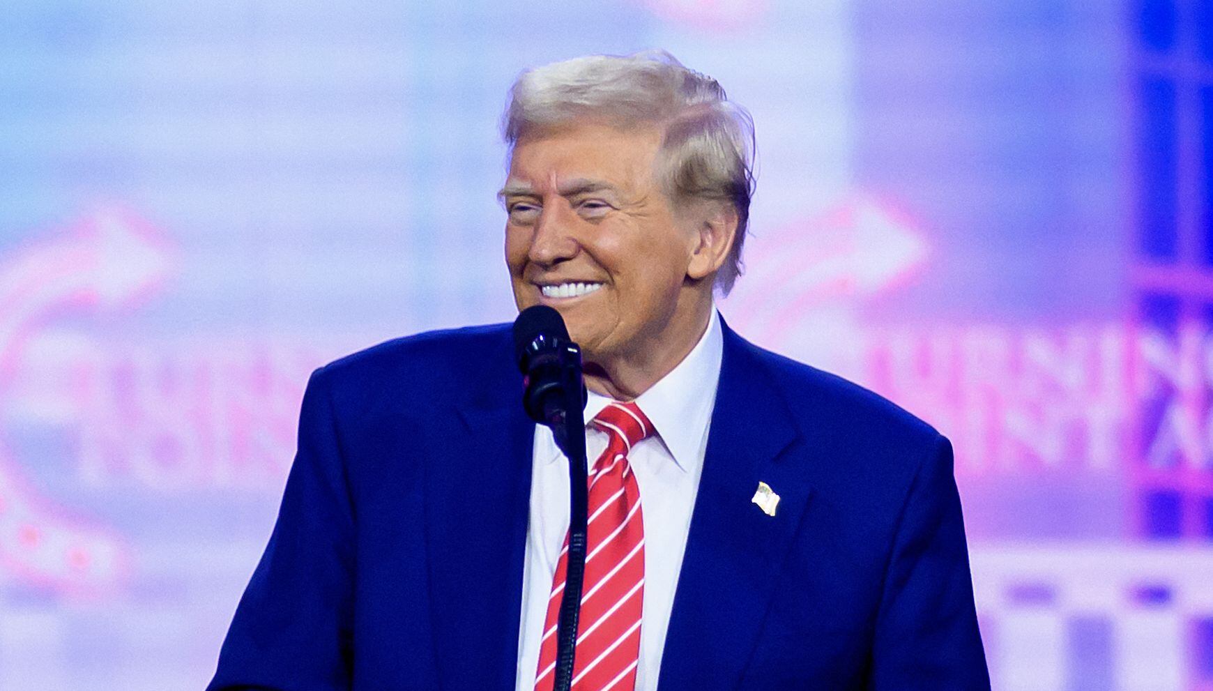 El presidente electo de Estados Unidos, Donald Trump, habla durante el AmericaFest 2024 anual de Turning Point en Phoenix, Arizona, el 22 de diciembre de 2024 (Foto: Josh Edelson / AFP)