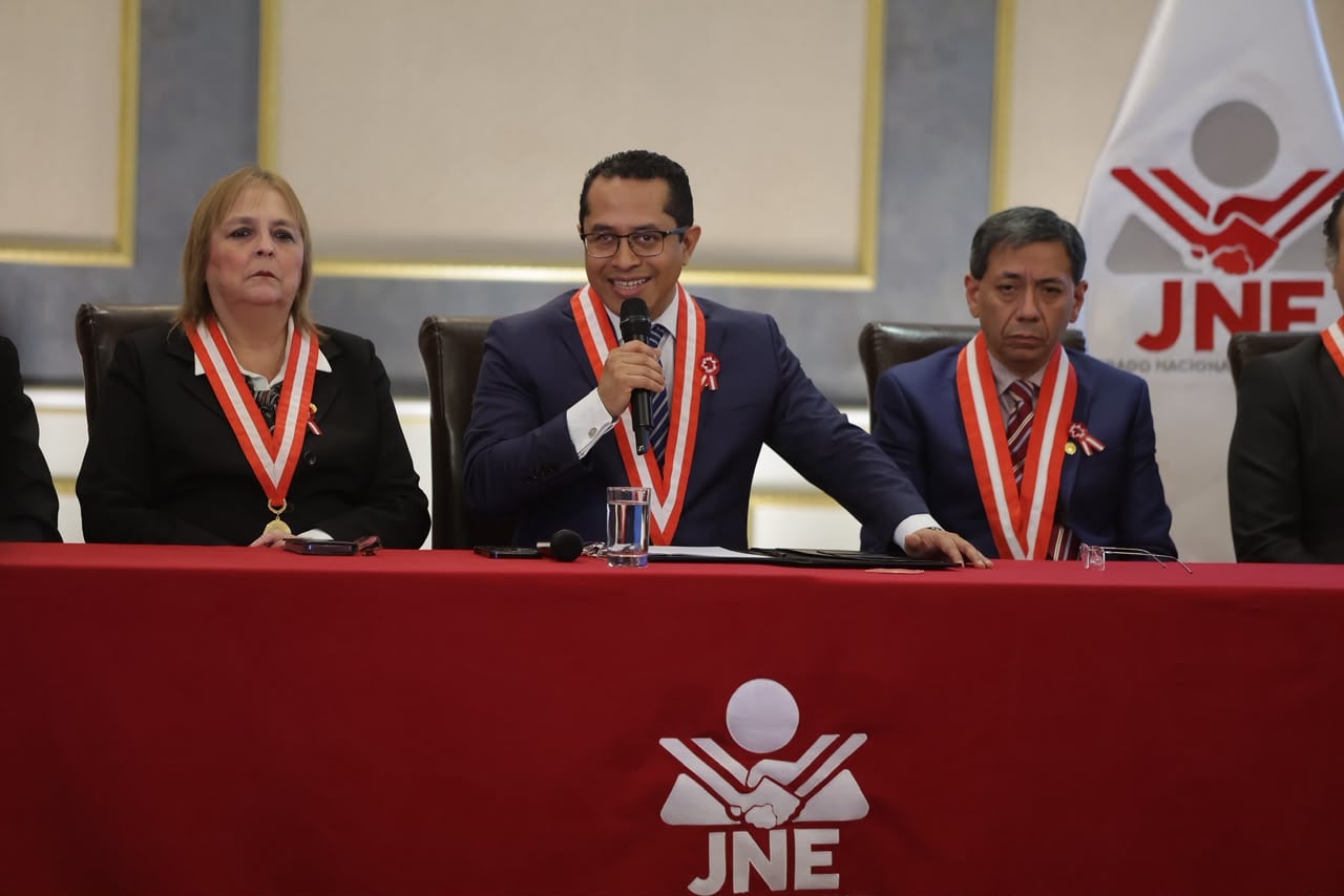 El JNE anunció los resultados de la segunda vuelta electoral. Keiko Fujimori no acudió a la ceremonia. Foto: Correo
