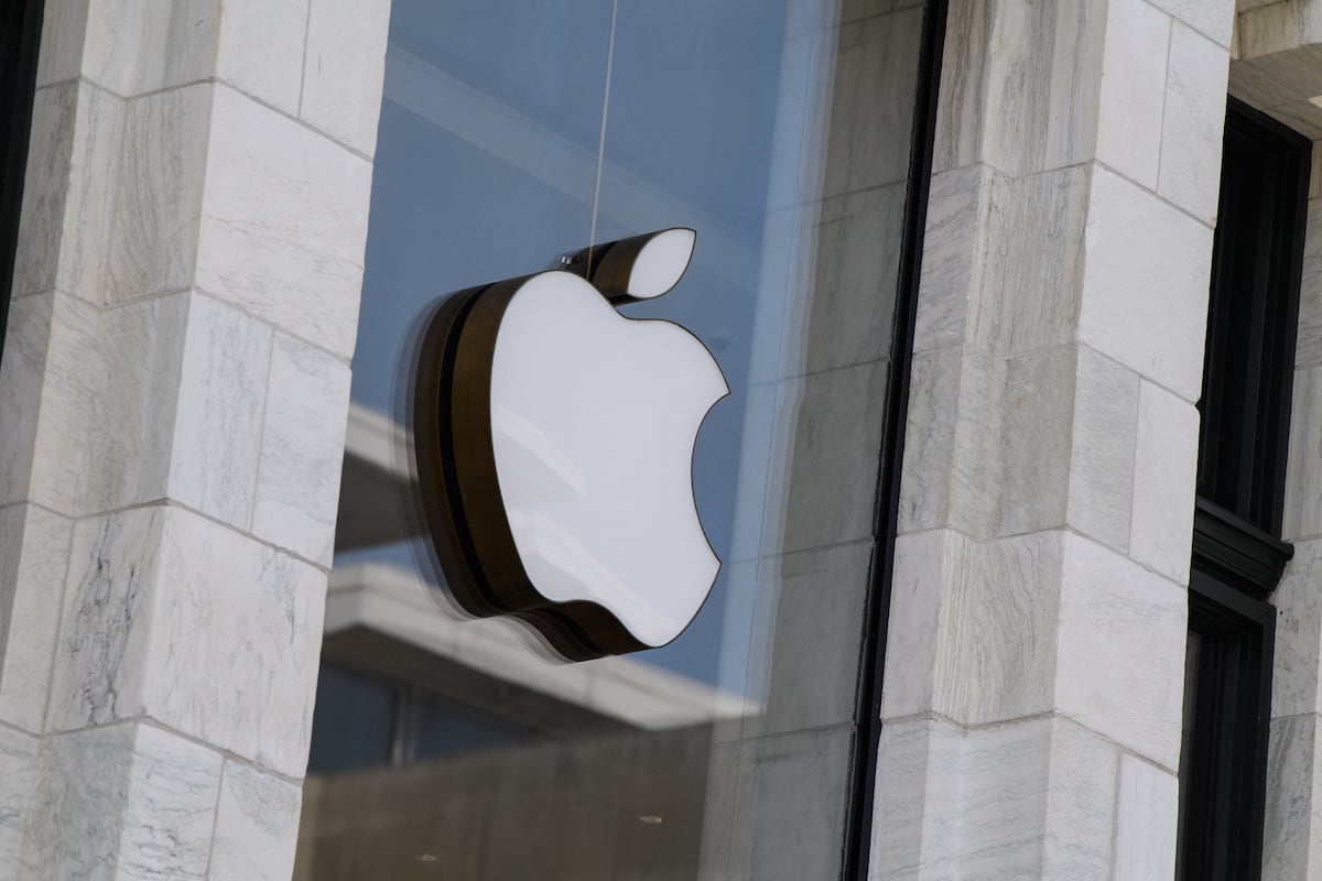Mientras tanto, Apple anunció planes para realizar un evento de lanzamiento el 7 de setiembre, donde está previsto que el gigante tecnológico presente su línea de iPhone 14 y nuevos relojes inteligentes. (Foto de Nicolás Kamm / AFP)