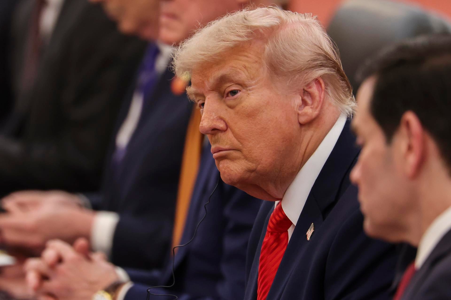 Las personas familiarizadas con las deliberaciones subrayaron que Donald Trump aún podría cambiar de opinión sobre el nuevo arancel a China. (EFE/EPA/Maxim Shemetov / POOL)