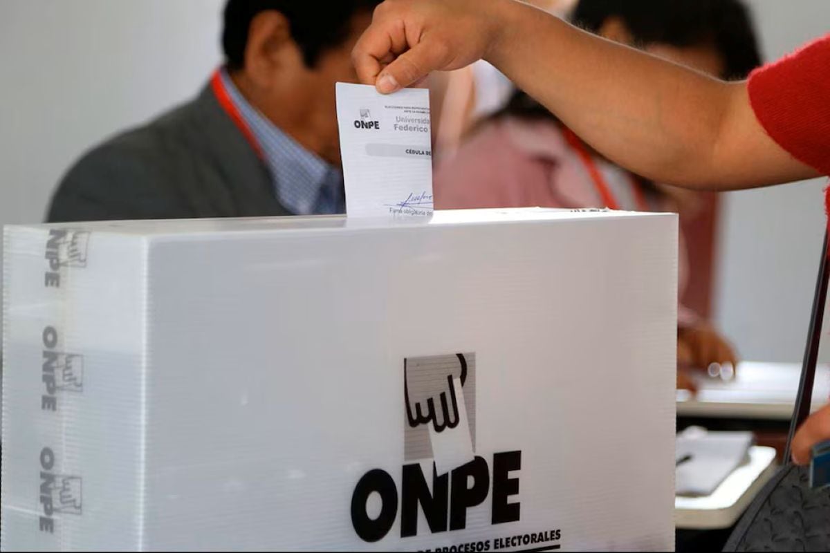 A escasos meses de las elecciones, es probable que muchos ciudadanos no tengamos aún claridad sobre a quién elegir como nuevo presidente. Foto: Andina.