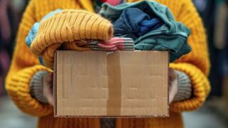 Organizaciones donarán ropa en Chicago con bajas temperaturas: conoce dónde y cuándo recibir abrigos gratuitos