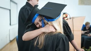 ¿Empiezas tu primer empleo tras graduarte? Aquí te explicamos cómo organizar tus finanzas