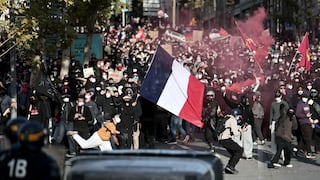 Francia afronta una nueva semana de movilizaciones sociales con caceroladas y protestas