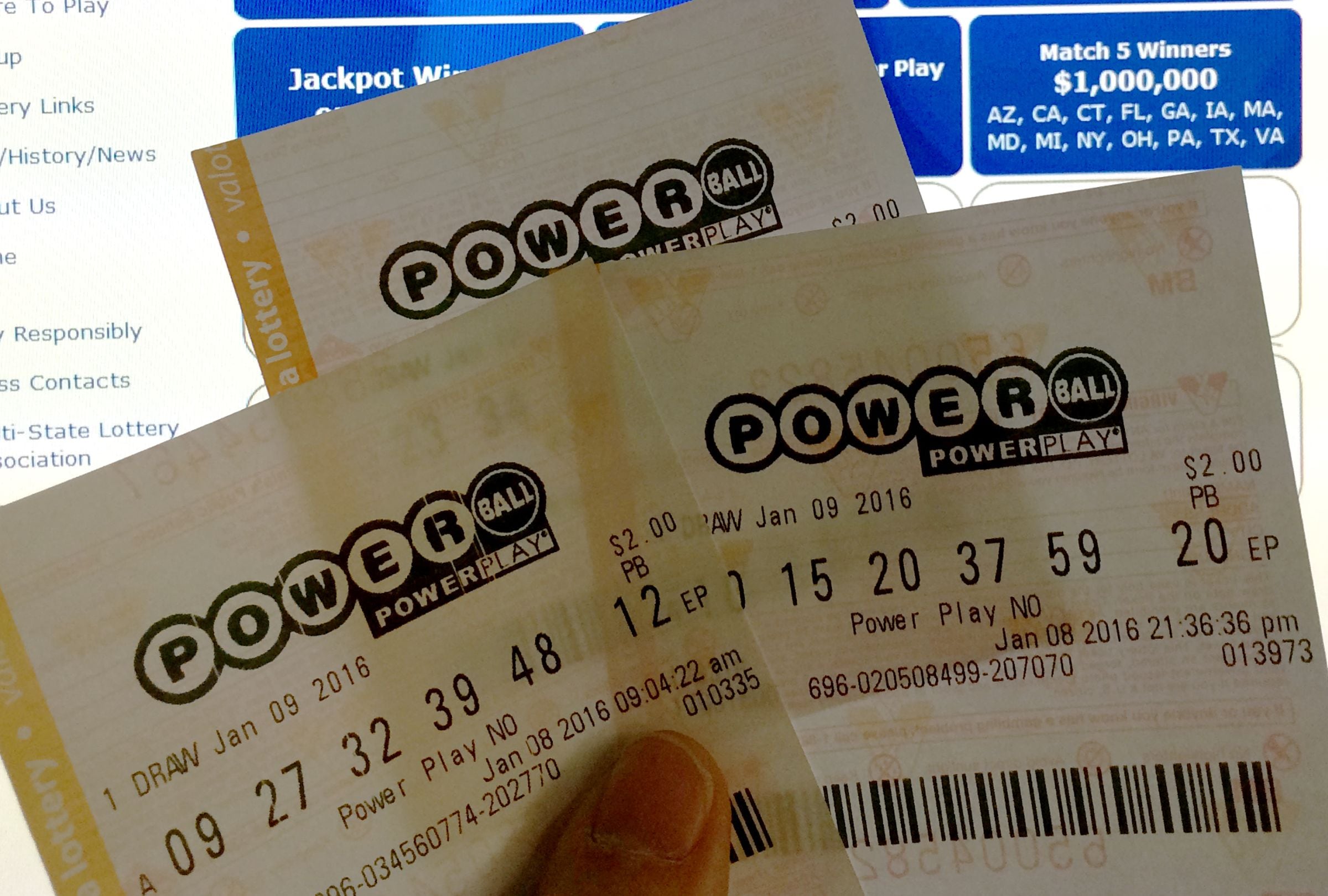 Revisa esta nota para conocer los números ganadores del Powerball en el sorteo del 06/04/2026 y averiguar si el premio mayor ya tiene dueño. (Foto: KAREN BLEIER / AFP)