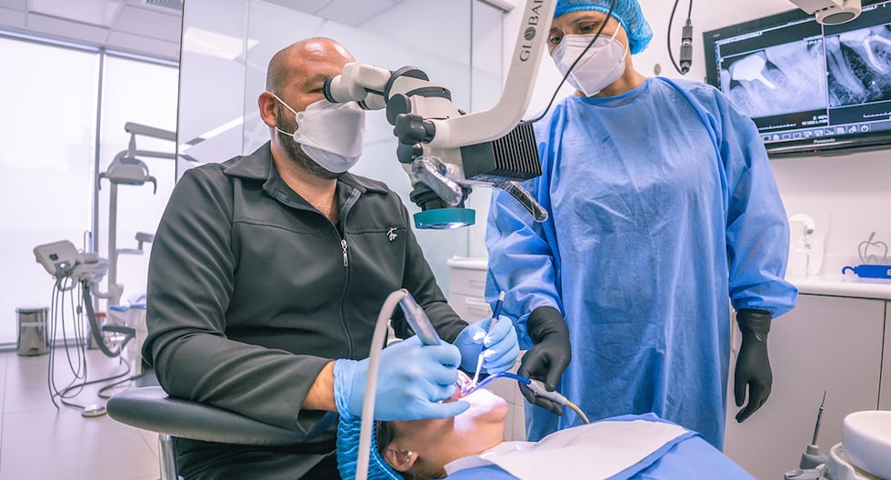Renzo Nazario: la microendodoncia que busca preservar dientes en la odontología moderna