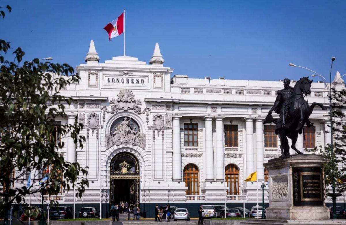 El Ejecutivo remitió una copia certificada del acta del Consejo de Ministros del 27 de agosto al Congreso. Foto: Andina.
