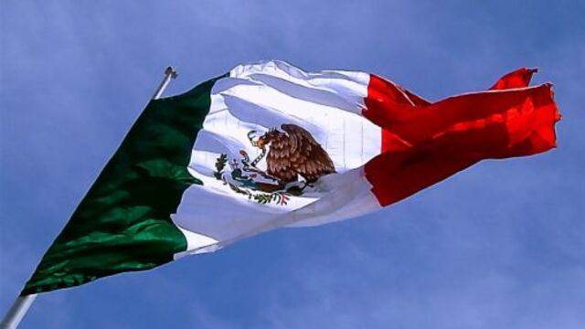 Fitch revisa panorama de México a estable desde negativo y mantiene calificación