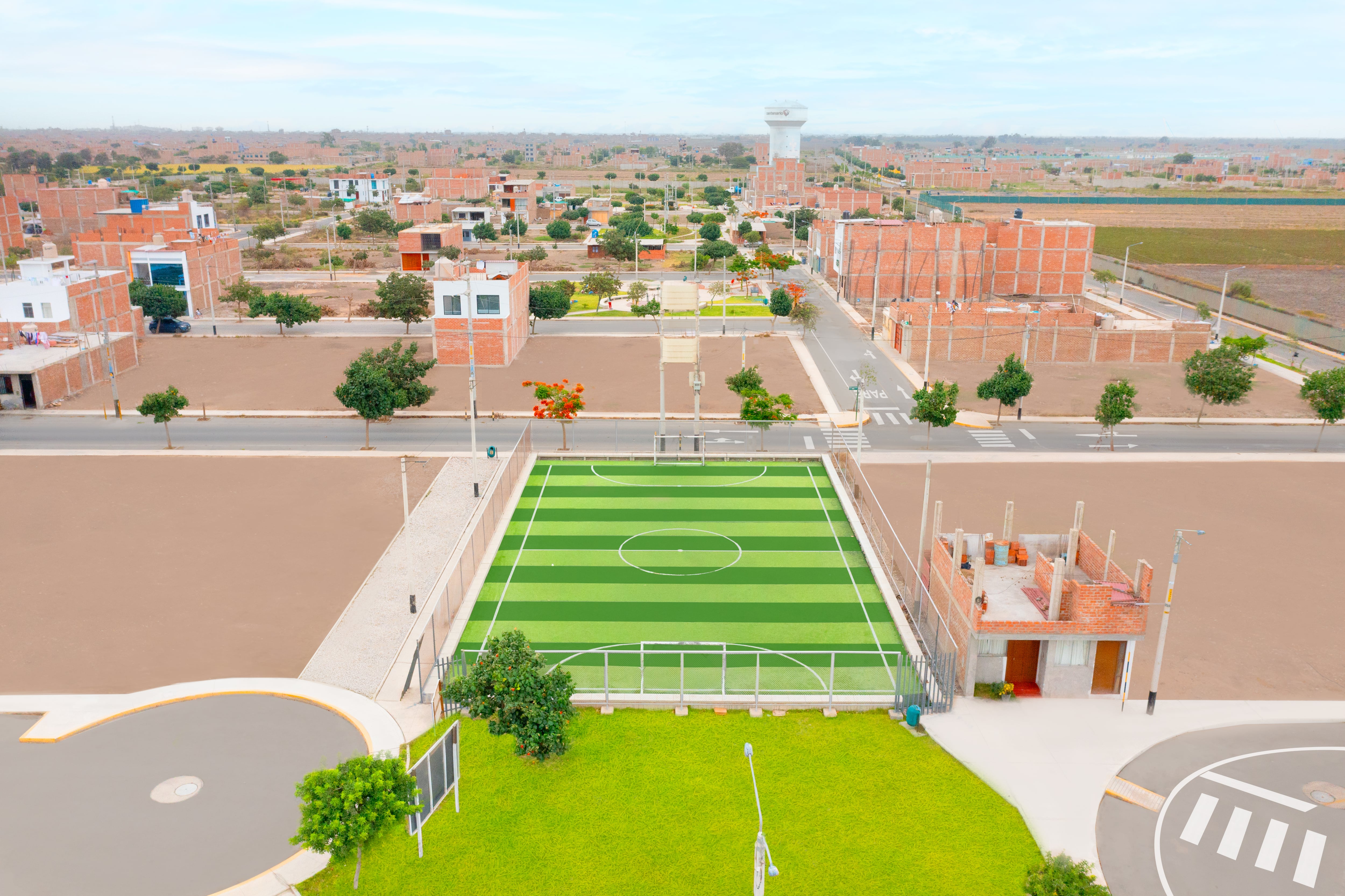 Para este año, la empresa apunta a concretar la venta de 3,700 lotes habilitados y que, con las adquisiciones de tierras en curso, se está preparando para sostener una actividad superior a los 4,000 lotes anuales a partir del 2027.