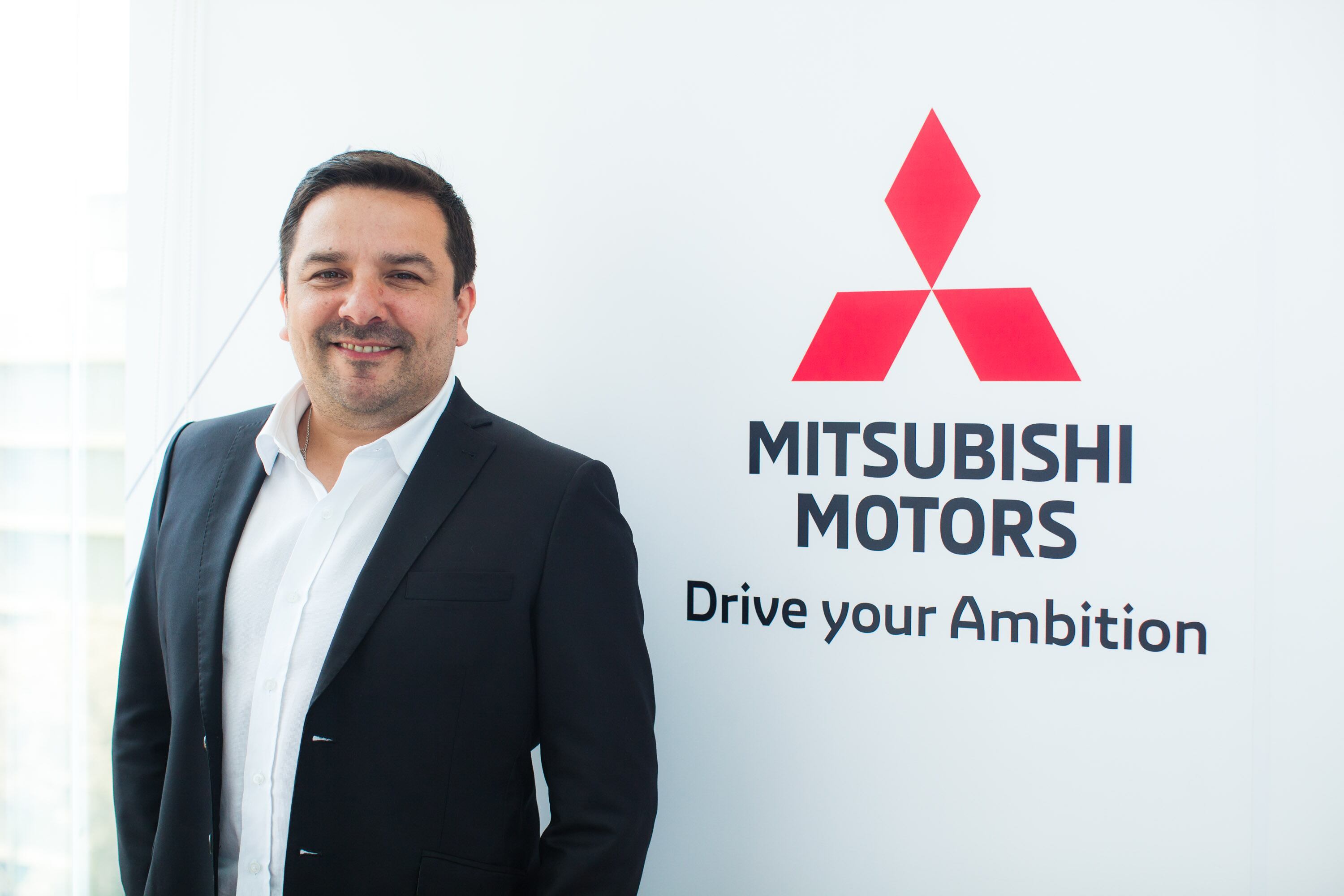 Ider Cifuentes, Brand Manager de Mitsubishi en el país. (Foto: Astara)