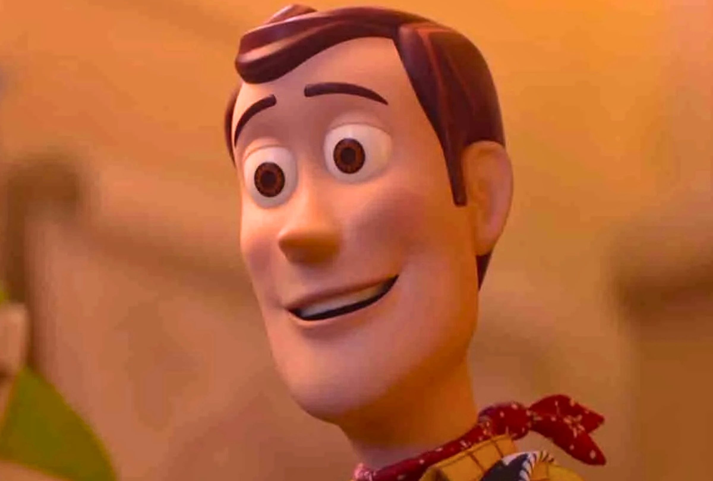 En la película animada "Toy Story 5", Woody se quita el sombrero por primera vez en años y revela que el plástico de su cabeza se ha desgastado, mostrando una incipiente calva (Foto: Pixar Animation Studios / Walt Disney Pictures)