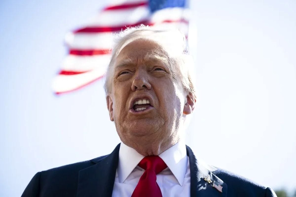 Donald Trump defendió el desarrollo de la inteligencia artificial y afirmó que Estados Unidos mantiene la delantera frente a China. Foto: EFE.