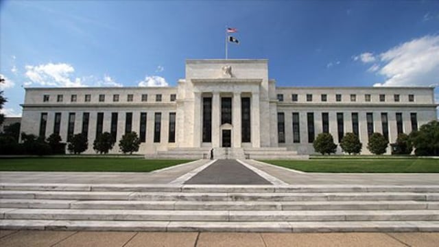 Fed: Guerra comercial implica "trascendentales" riesgos