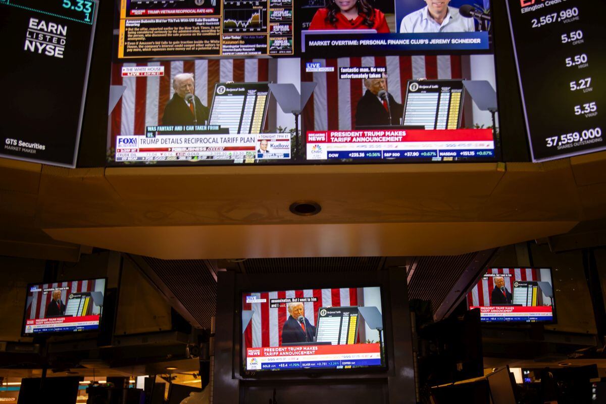 En este punto, es importante tomar perspectiva y entender que la volatilidad no es un enemigo sino parte inherente de invertir. (Foto: Michael Nagle/Bloomberg)