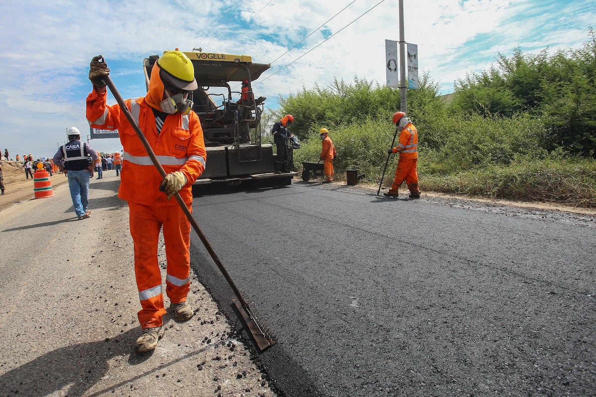 Para agilizar la ejecución de obras, es crucial fortalecer las capacidades técnicas de los equipos de gobiernos regionales y locales.