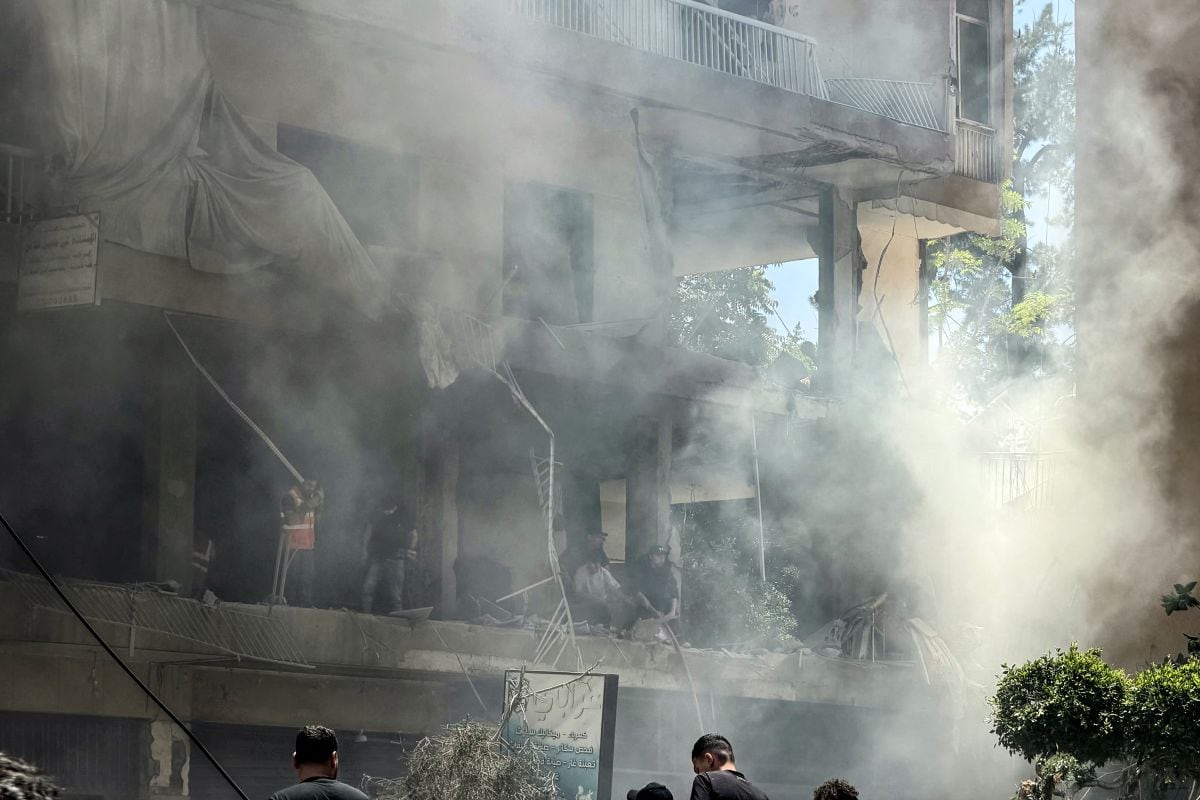 Israel bombardea Beirut mientras EEUU e Irán se acercan a un acuerdo de alto el fuego. Foto: Ibrahim AMRO / AFP