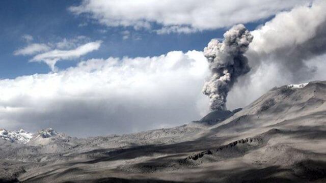 Arequipa: volcán Sabancaya registró emisión de cenizas afectando cinco distritos 