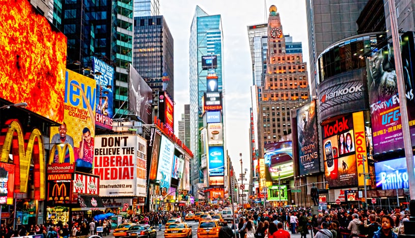 Especialistas señalan que la tecnología facilitaría la identificación de personas en espacios públicos y su posible uso por estafadores o actores maliciosos. Foto: Shutterstock