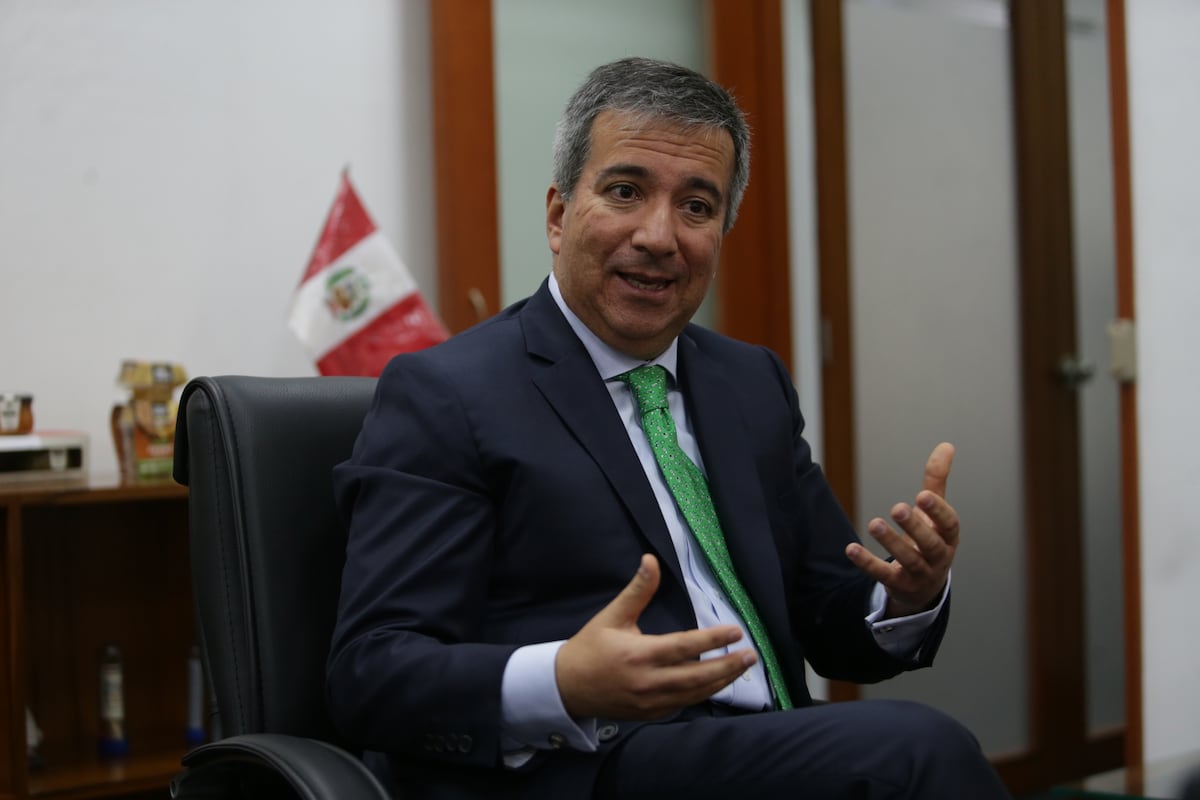 El titular del ministerio de Transportes y Comunicaciones comentó en el Congreso hace un mes que se evaluarían alternativas al Anillo Vial Periférico.