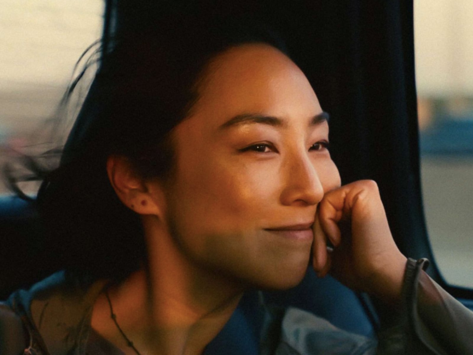 Greta Lee asume el papel principal en "Past Lives", personificando a Nora Moon en esta emotiva narrativa (Foto: A24)