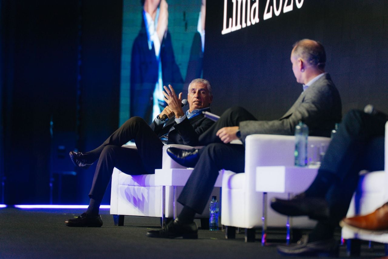 Expertos nacionales e internacionales compartieron tendencias sobre inteligencia artificial y transformación empresarial durante el Digital & AI Summit Lima 2026. (Foto: NTT Data)
