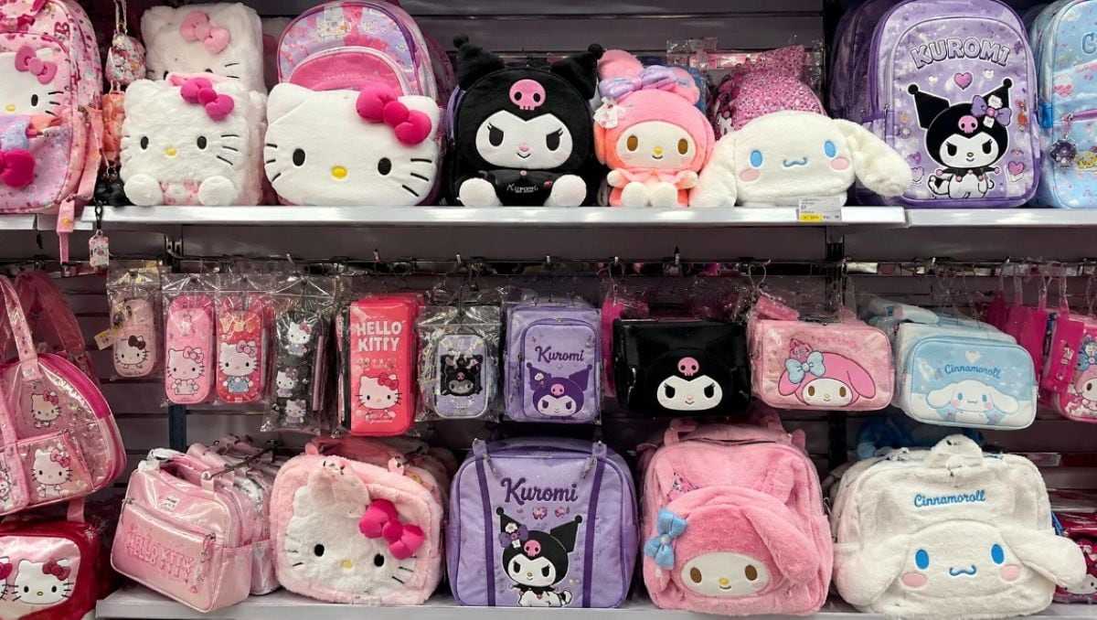 Los productos incautados incluían mochilas, peluches, cartucheras, loncheras y otros artículos con personajes de Sanrio. Foto: Indecopi.