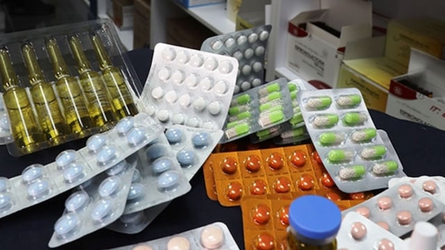 Perú Libre presenta proyecto de ley para la venta obligatoria de medicamentos genéricos