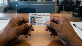 Miles de inmigrantes en Texas se están quedando sin licencias comerciales: ¿quiénes son los afectados?