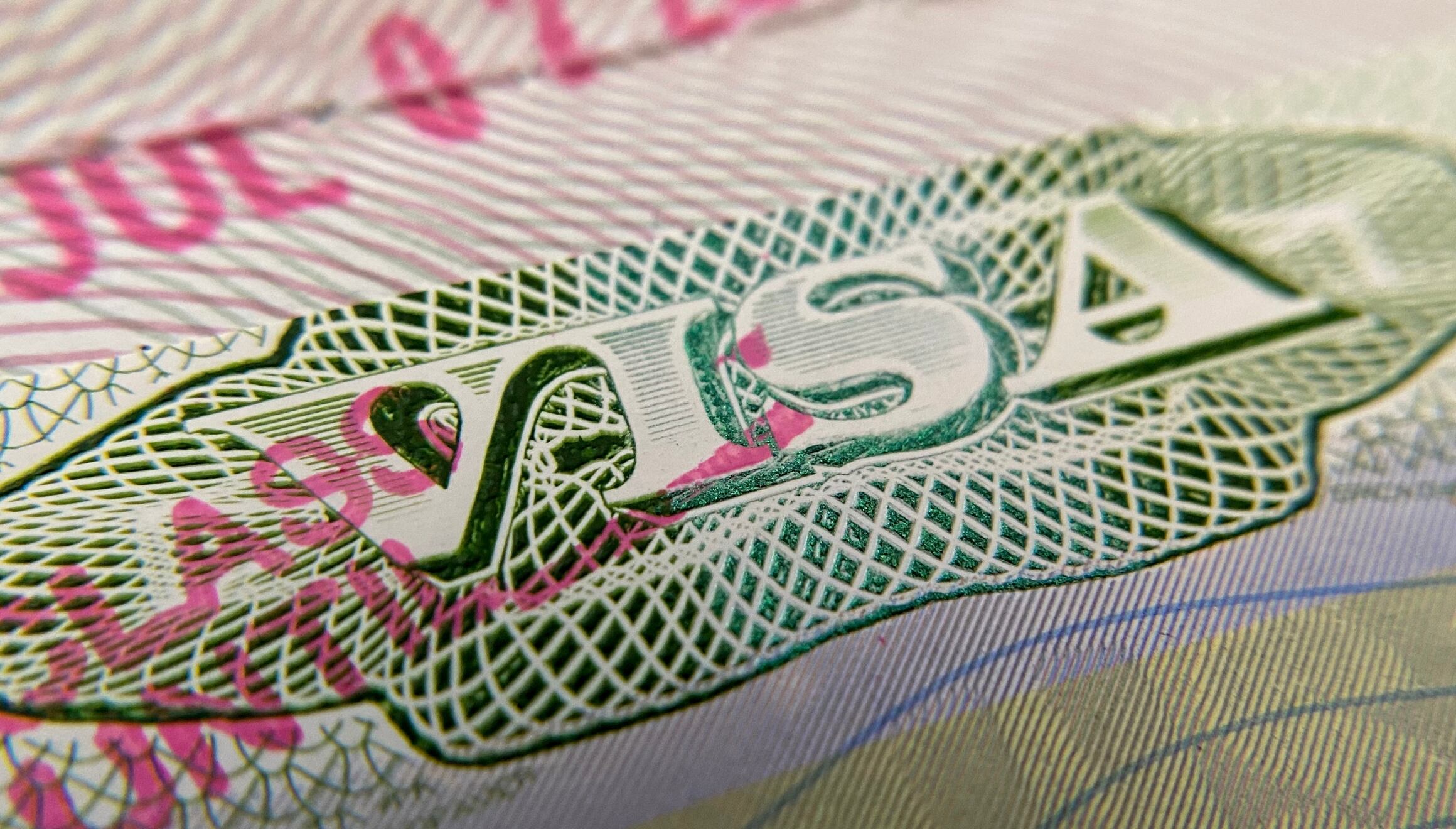 Estados Unidos se está poniendo más estricto con la entrega de visas (Foto: AFP)