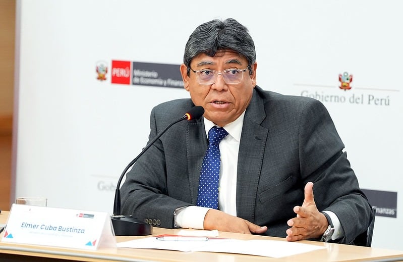 Ministro de Economía y Finanzas, Elmer Cuba, explica alcances de aplicación del sistema BIM