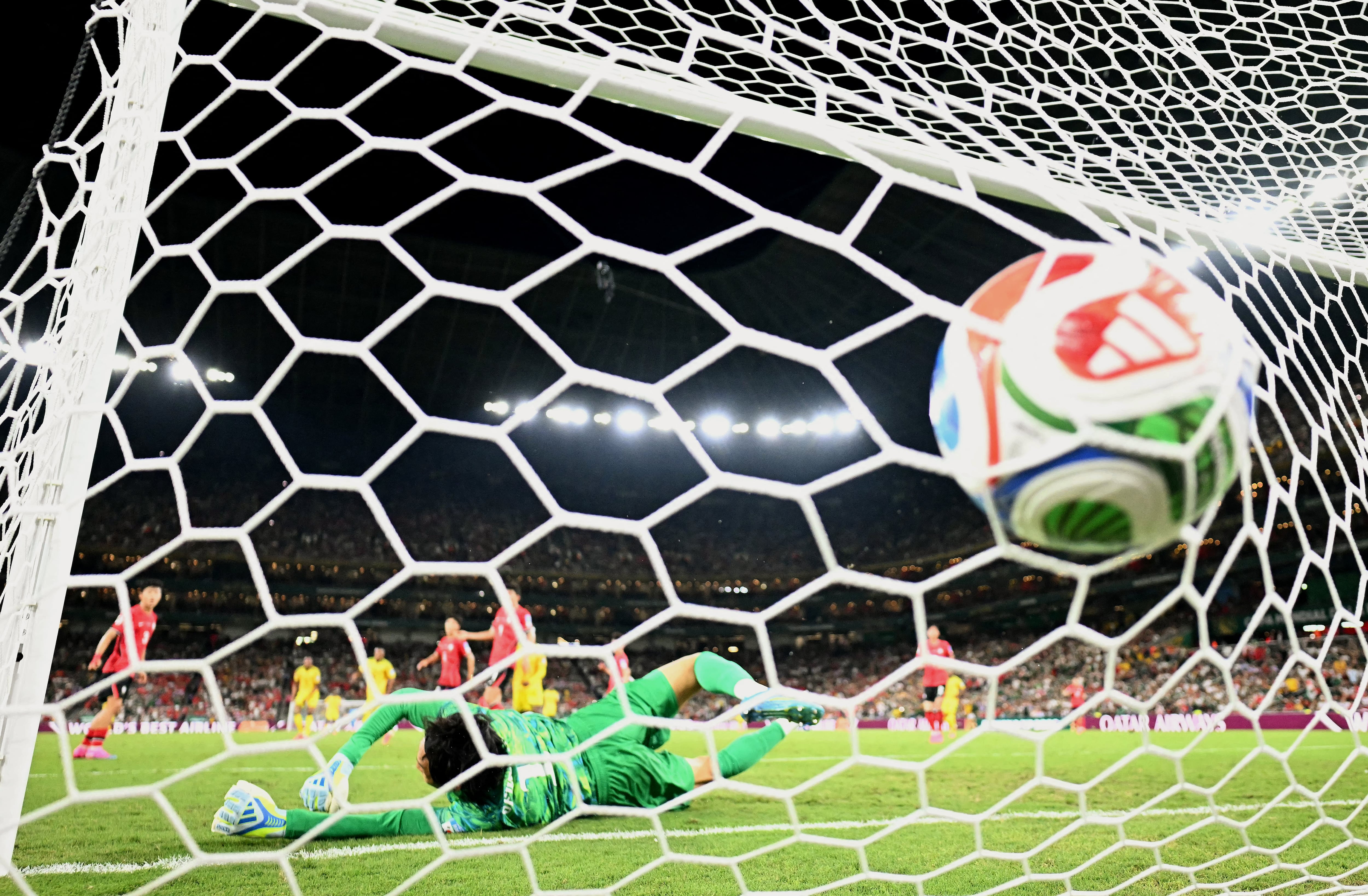 América Tv ha transitado de un share de audiencia promedio de 47% a 52% por transmisión de partidos del Mundial 2026. (Photo by YURI CORTEZ / AFP)