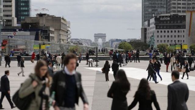 Francia: Desempleo alcanzó máximo en 16 años en el tercer trimestre