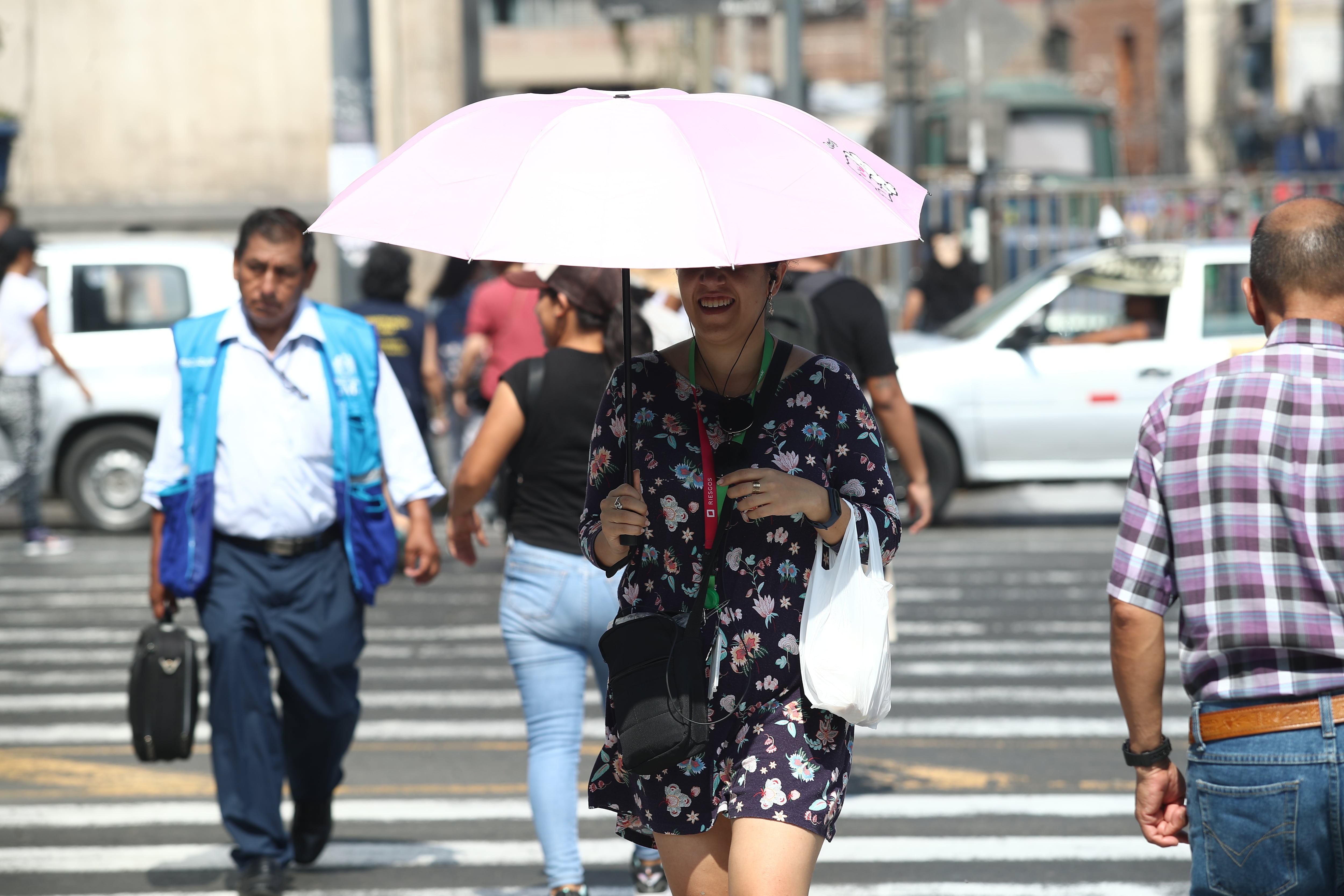 Ola de calor en el Perú: alerta roja continuará hasta el lunes 19, advierte Senamhi