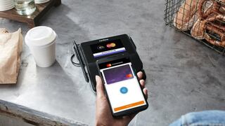 Bancos acelerarán emisión de tarjetas que permiten hacer pagos sin contacto