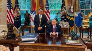 Trump recibe a Flavio Bolsonaro en la Casa Blanca para respaldar su candidatura