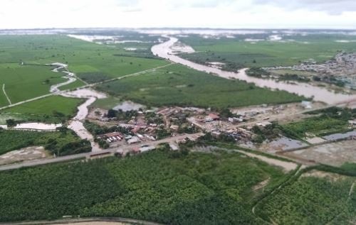 Conveagro advirtió que las lluvias intensas en el norte y la sequía en el sur afectarían cultivos, infraestructura de riego, empleo y el abastecimiento de alimentos. (Imagen: Andina)