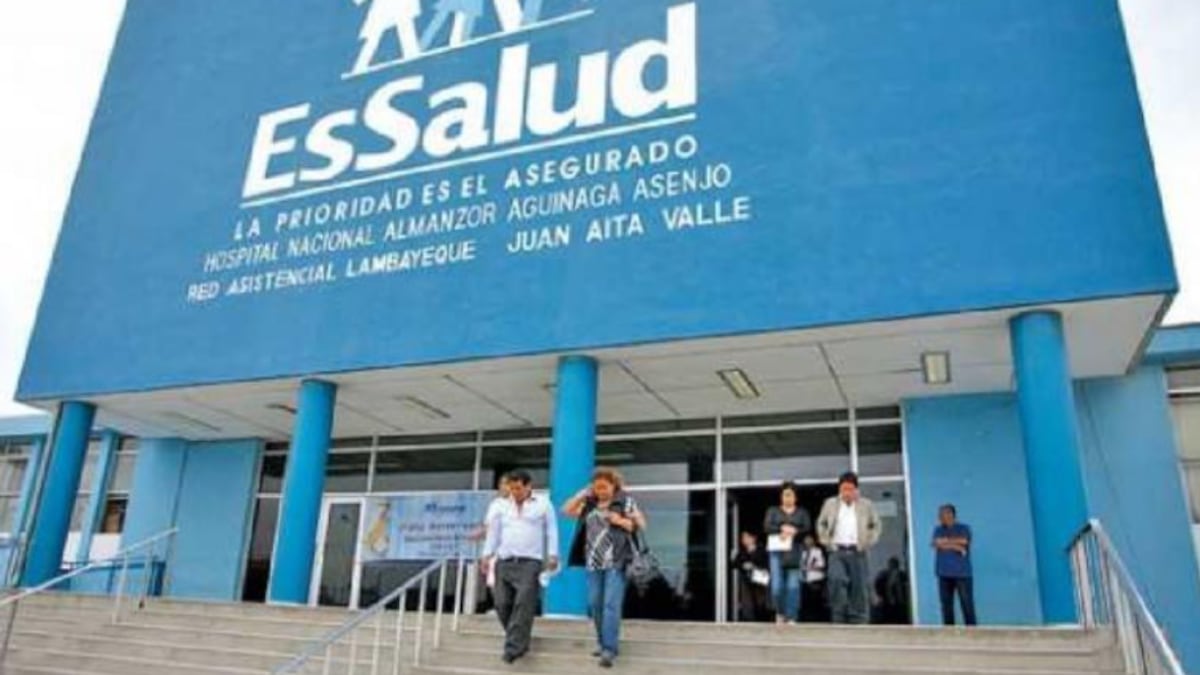 Piden que Gerente de EsSalud explique licencia a 13 días de asumir el cargo