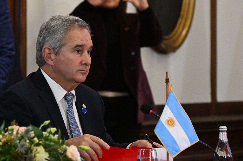 El ministro de Relaciones Exteriores de Argentina, Pablo Quirno, asiste a la reunión "El Compromiso Regional de Santiago contra el Crimen Organizado Transnacional" en Santiago el 28 de mayo de 2026. (Foto de Rodrigo Arangua / AFP)
